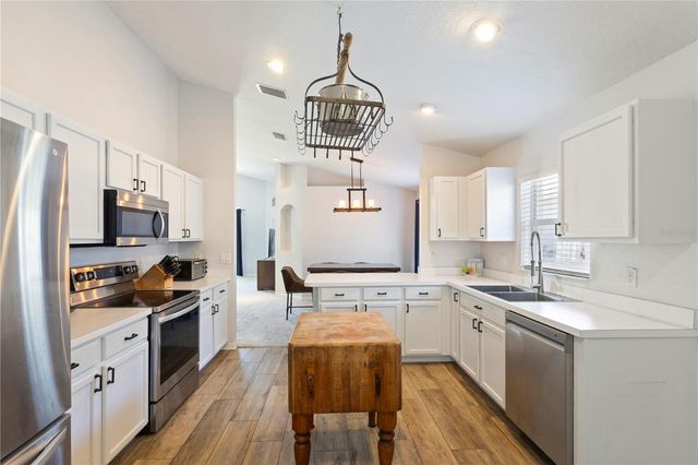 3204 PRAIRIE IRIS DRIVE, Land O Lakes, FL 34638