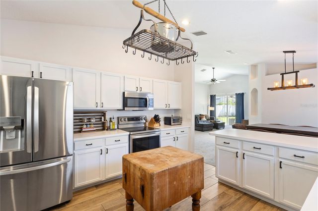 3204 PRAIRIE IRIS DRIVE, Land O Lakes, FL 34638