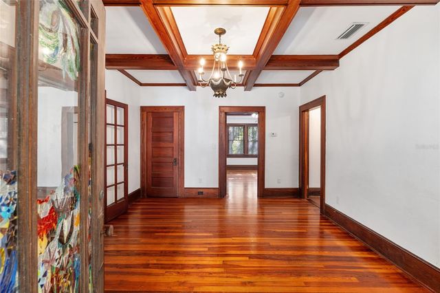 15670 S HIGHWAY 25, Weirsdale, FL 32195