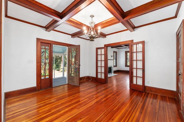 15670 S HIGHWAY 25, Weirsdale, FL 32195