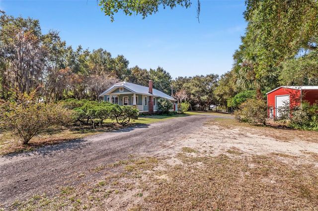 15670 S HIGHWAY 25, Weirsdale, FL 32195