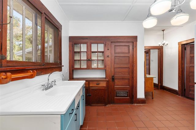 15670 S HIGHWAY 25, Weirsdale, FL 32195