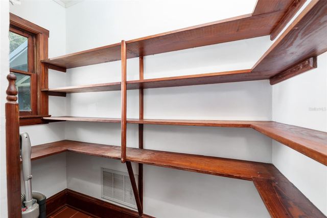 15670 S HIGHWAY 25, Weirsdale, FL 32195