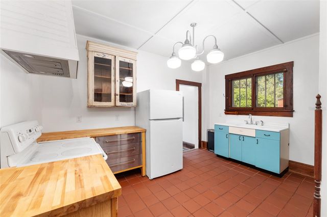 15670 S HIGHWAY 25, Weirsdale, FL 32195