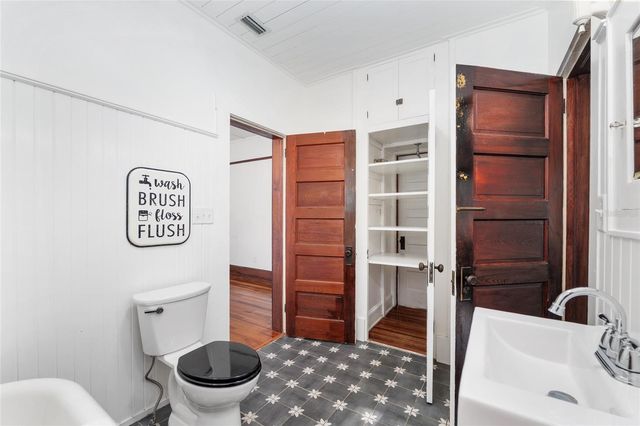 15670 S HIGHWAY 25, Weirsdale, FL 32195