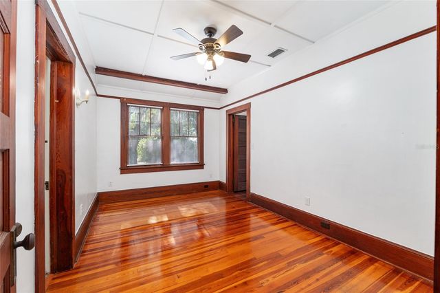 15670 S HIGHWAY 25, Weirsdale, FL 32195