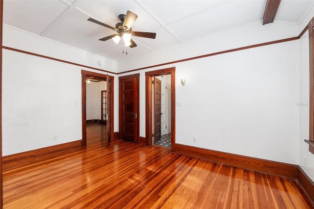 15670 S HIGHWAY 25, Weirsdale, FL 32195