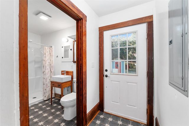 15670 S HIGHWAY 25, Weirsdale, FL 32195