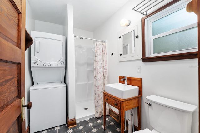 15670 S HIGHWAY 25, Weirsdale, FL 32195