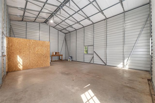 15670 S HIGHWAY 25, Weirsdale, FL 32195