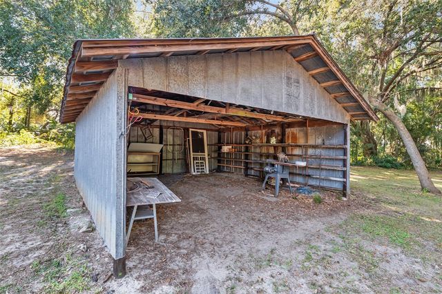 15670 S HIGHWAY 25, Weirsdale, FL 32195