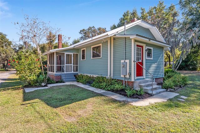 15670 S HIGHWAY 25, Weirsdale, FL 32195