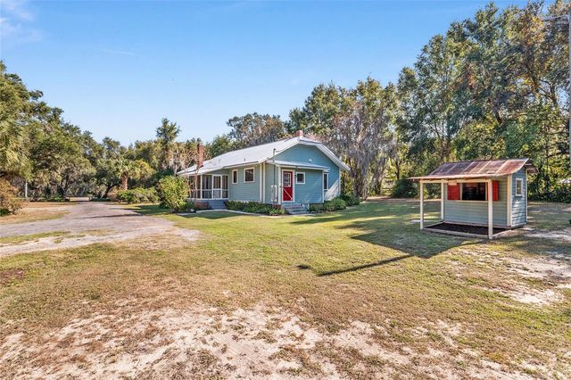 15670 S HIGHWAY 25, Weirsdale, FL 32195