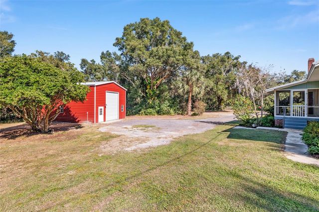 15670 S HIGHWAY 25, Weirsdale, FL 32195
