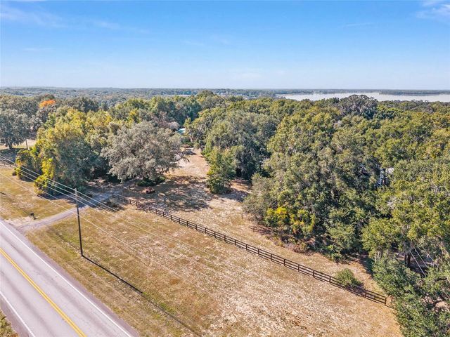 15670 S HIGHWAY 25, Weirsdale, FL 32195