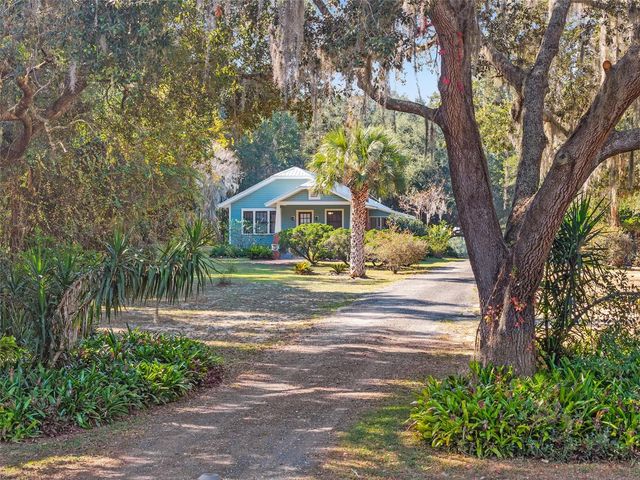 15670 S HIGHWAY 25, Weirsdale, FL 32195