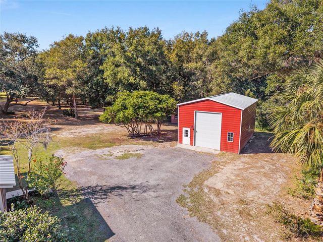 15670 S HIGHWAY 25, Weirsdale, FL 32195