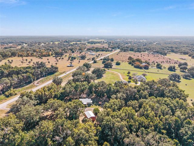 15670 S HIGHWAY 25, Weirsdale, FL 32195