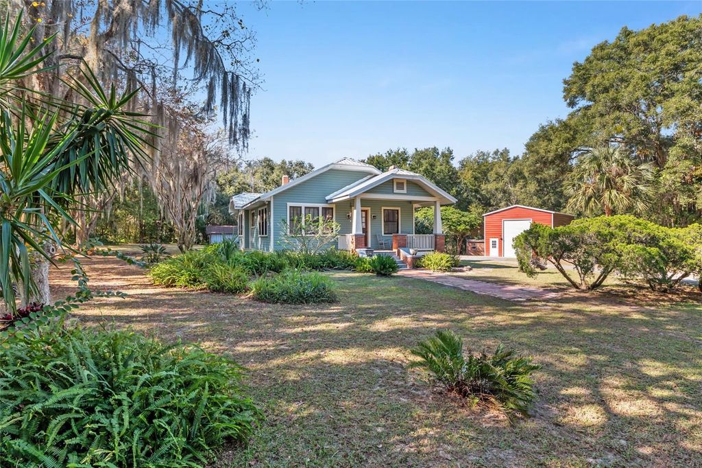 15670 S HIGHWAY 25, Weirsdale, FL 32195