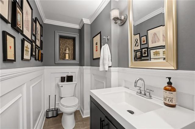 3520 Locust Street, Kansas City, MO 64109