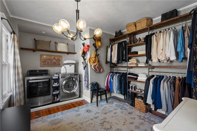 3520 Locust Street, Kansas City, MO 64109