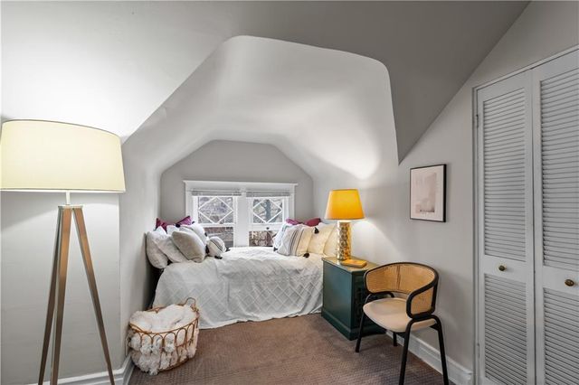 3520 Locust Street, Kansas City, MO 64109