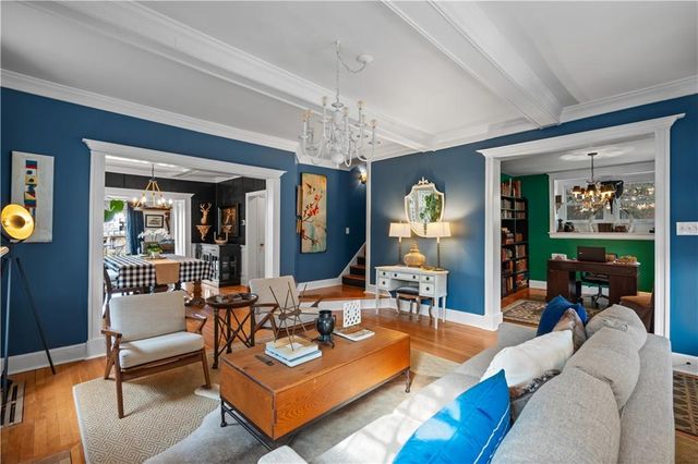 3520 Locust Street, Kansas City, MO 64109