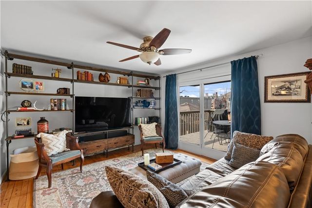 3520 Locust Street, Kansas City, MO 64109