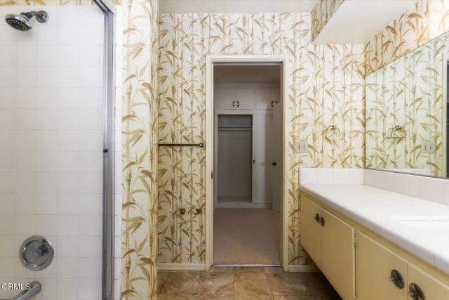 5245 Indian Drive, La Canada Flintridge, CA 91011