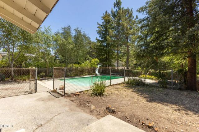 5245 Indian Drive, La Canada Flintridge, CA 91011