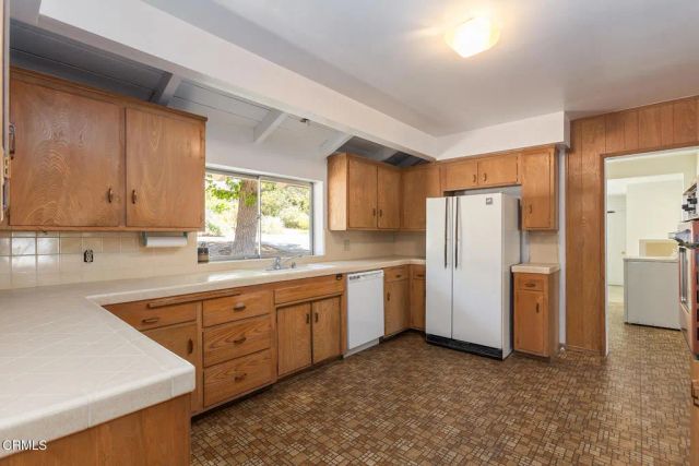 5245 Indian Drive, La Canada Flintridge, CA 91011