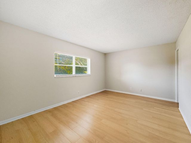 9374 SW Sw 3rd Street Street 714, Boca Raton, FL 33428