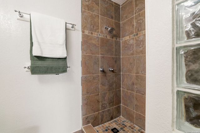 4911 Rockhurst St, San Antonio, TX 78249