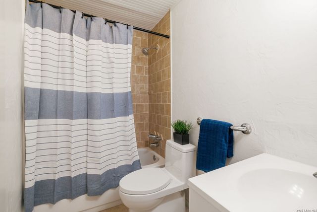 4911 Rockhurst St, San Antonio, TX 78249