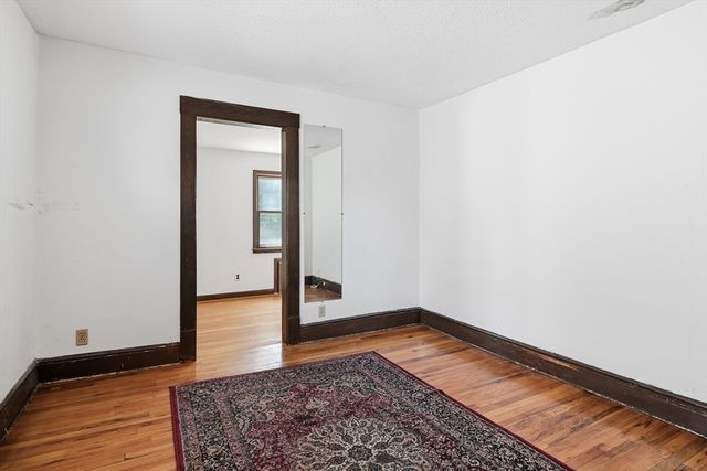 400 Nottingham St, Springfield, MA 01104
