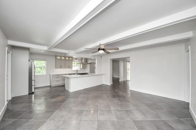 4011 Ebbtide Drive, Houston, TX 77045