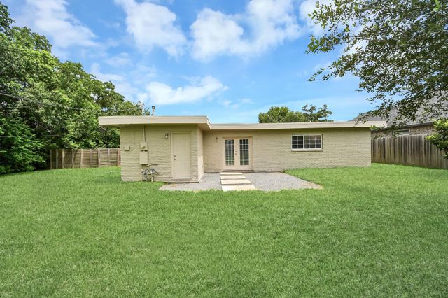 4011 Ebbtide Drive, Houston, TX 77045