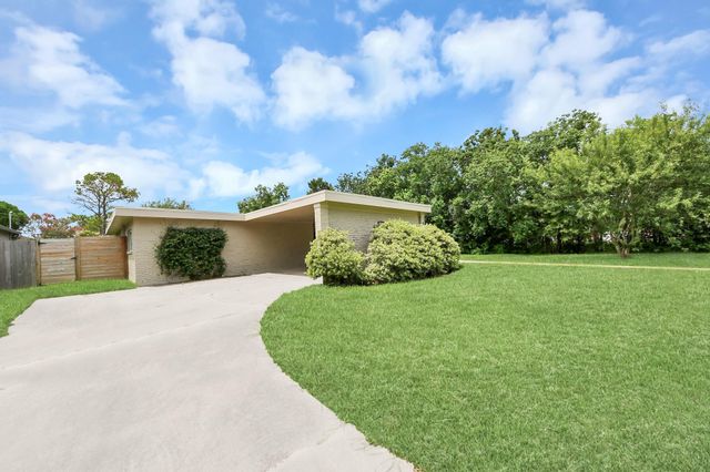 4011 Ebbtide Drive, Houston, TX 77045