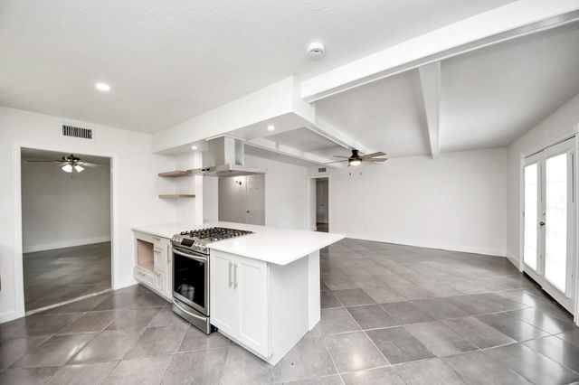 4011 Ebbtide Drive, Houston, TX 77045