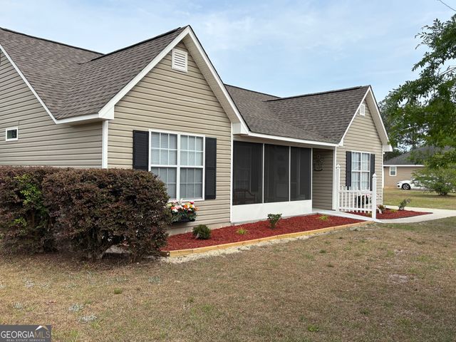 6663 Pine Ridge Circle, Blackshear, GA 31516