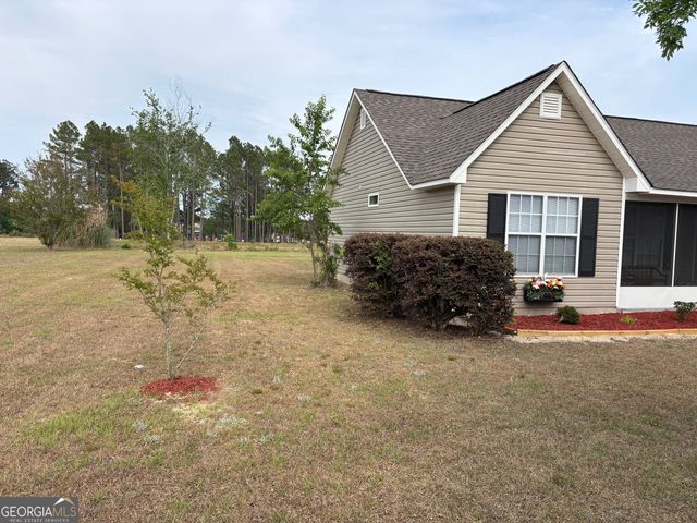 6663 Pine Ridge Circle, Blackshear, GA 31516