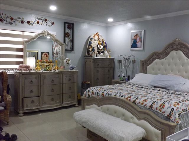217 W 34th St, Hialeah, FL 33012