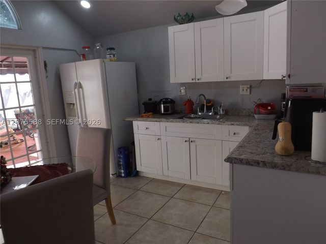 217 W 34th St, Hialeah, FL 33012