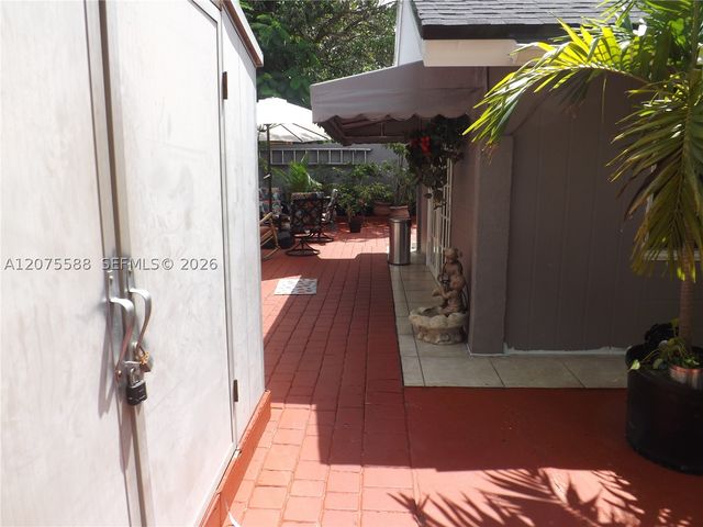 217 W 34th St, Hialeah, FL 33012