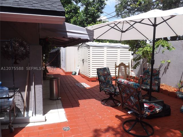 217 W 34th St, Hialeah, FL 33012