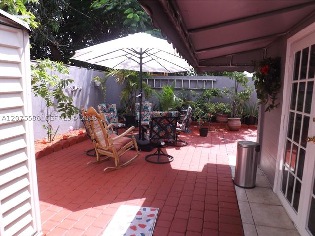 217 W 34th St, Hialeah, FL 33012