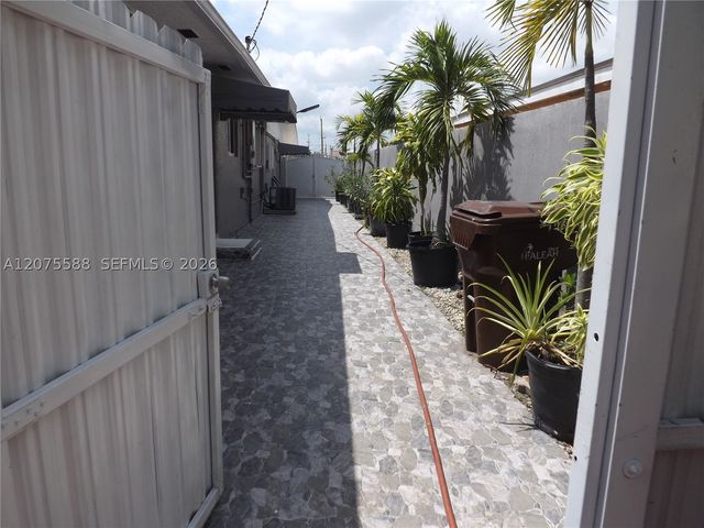 217 W 34th St, Hialeah, FL 33012