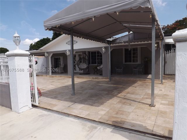 217 W 34th St, Hialeah, FL 33012
