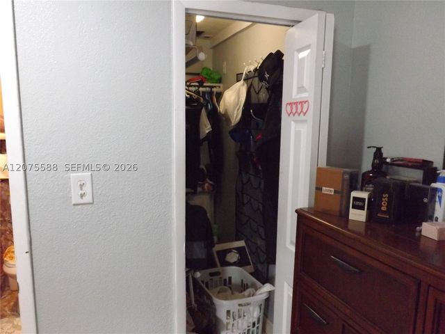 217 W 34th St, Hialeah, FL 33012
