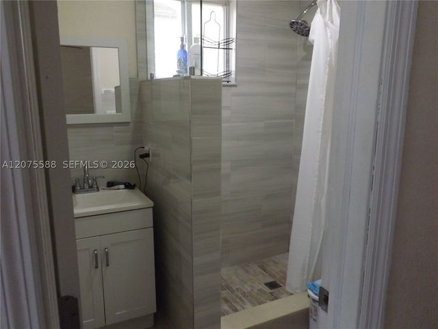 217 W 34th St, Hialeah, FL 33012